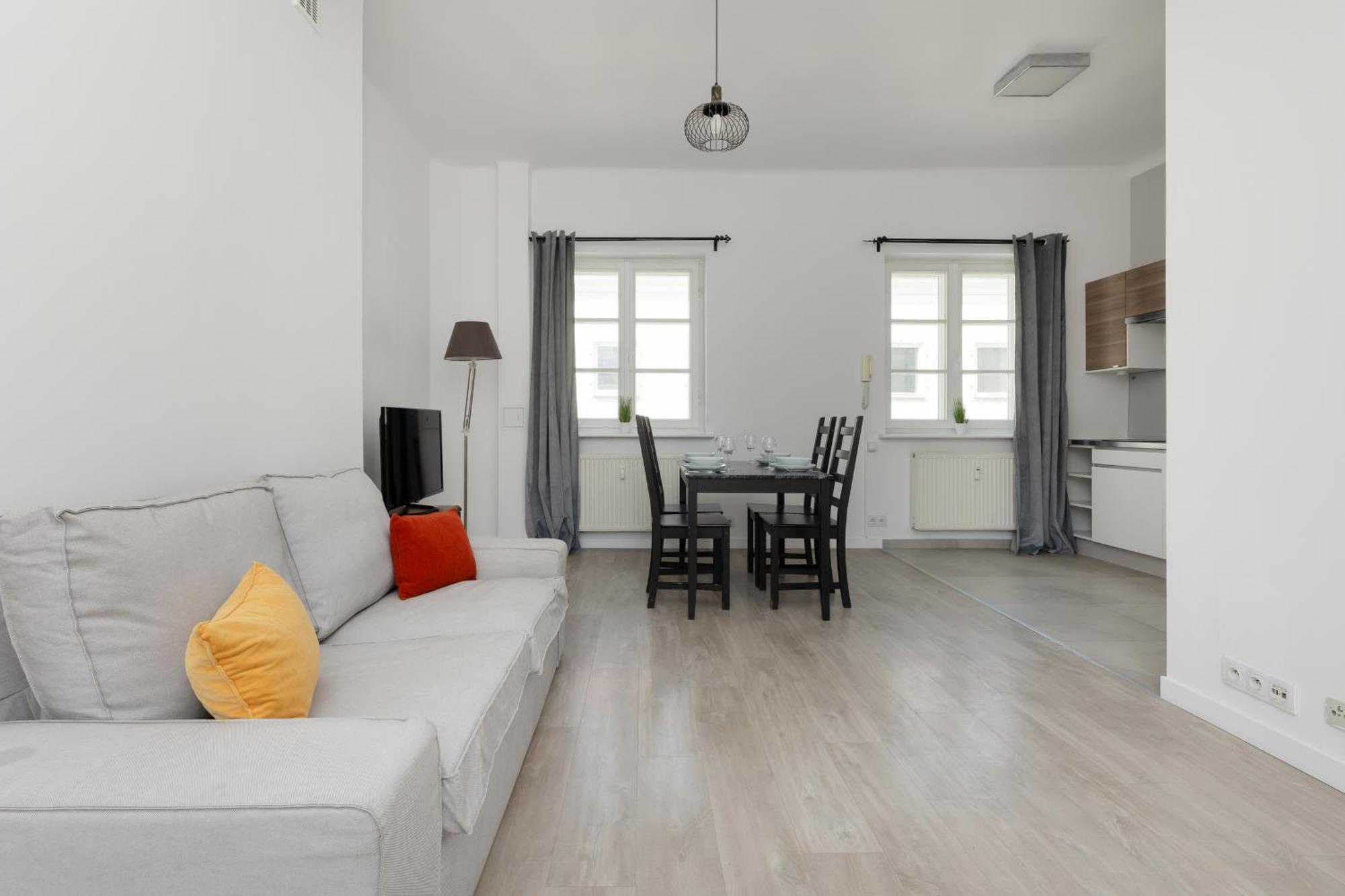 City Center Aparthotel Chmielna By Noclegi Renters Warsaw Exterior photo