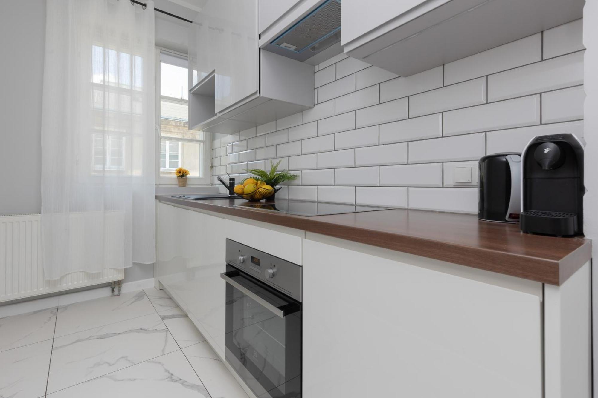 City Center Aparthotel Chmielna By Noclegi Renters Warsaw Exterior photo